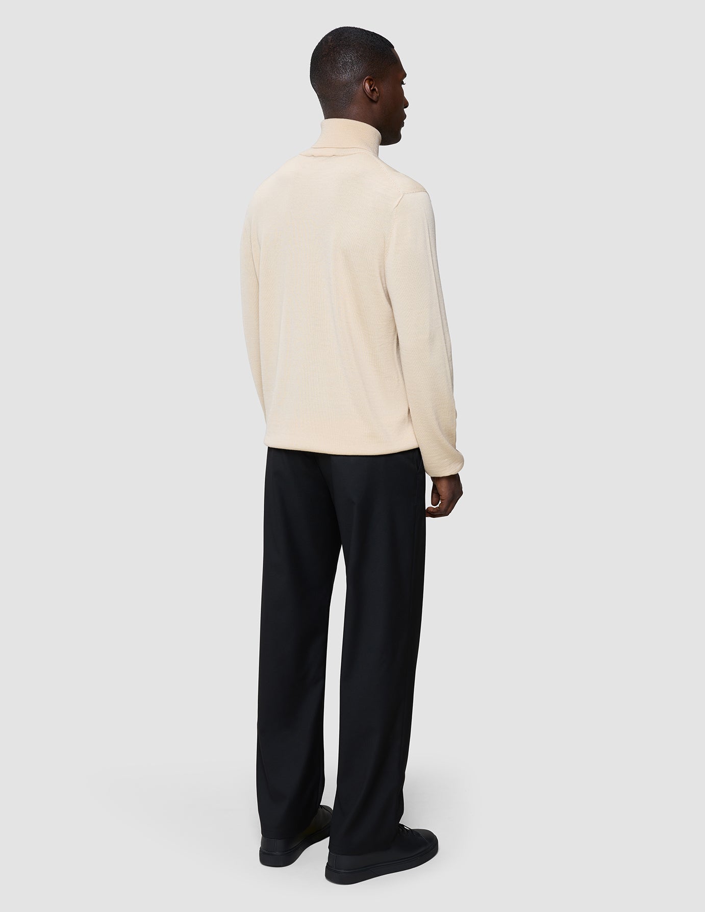 Seamless Premium Merino Knit Turtleneck Birchwood